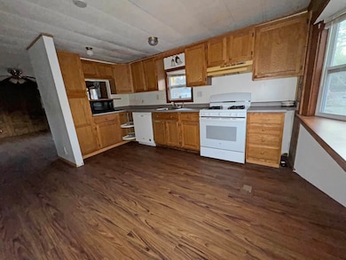 189 Shady Pines Park, Westminster, VT 05158 - photo 5