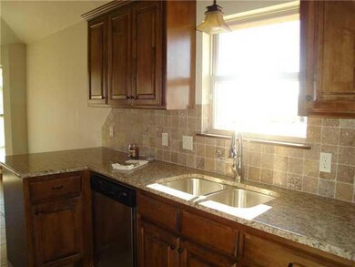 2113 Crooked Oak Dr, Shawnee, OK 74804 - photo 5