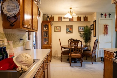 416 N Main St unit 3 and 4, BLK 13, Bremond, TX 76629 - photo 2