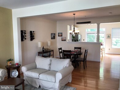 832 Stonehurst Ct, Annapolis, MD 21409 - photo 3