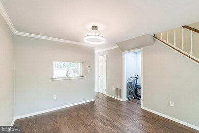 15076 Maple Glen Ct, Dumfries, VA 22025 - photo 6