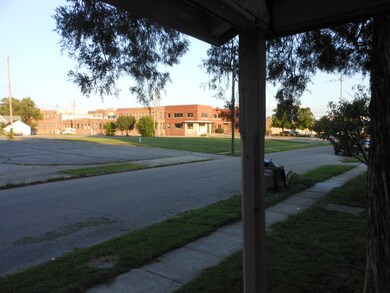 728 Wilson St, Columbus, IN 47201 - photo 3