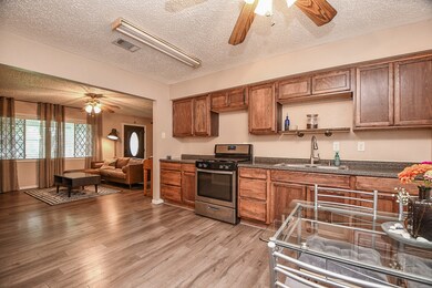 2926 Mohawk St, Houston, TX 77093 - photo 7