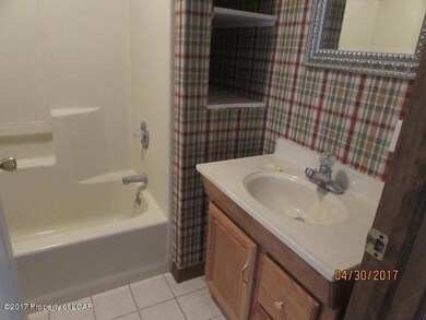 44 Edge Rock Dr, Drums, PA 18222 - photo 6