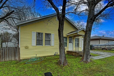 412 Front St, Pottsboro, TX 75076 - photo 2