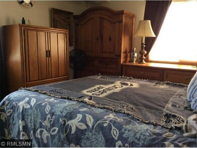 Large Bedroom overlooking lake