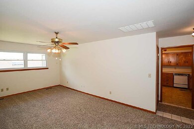 305 W Vandalia St, Broken Arrow, OK 74012 - photo 3