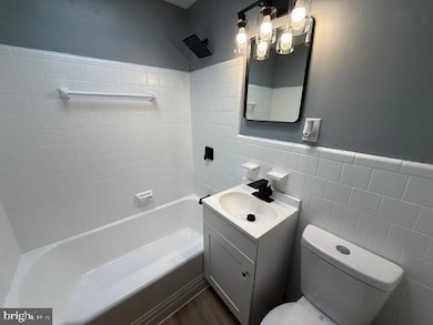 2469 Adrian St, Harrisburg, PA 17104 - photo 6