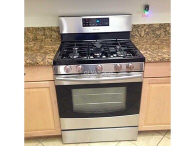 Kitchen. New Range