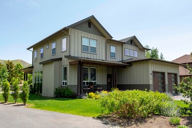 312 E. Winterberry Loop