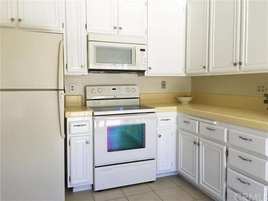 ELECTRIC RANGE AND MICROWAVE