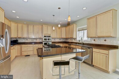 7257 Lake Hills Ct, Marriottsville, MD 21104 - photo 4