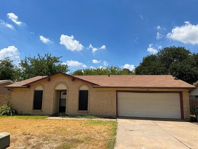 909 Madrid St, Hurst, TX 76053 - photo 2