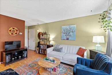 07-Living Area