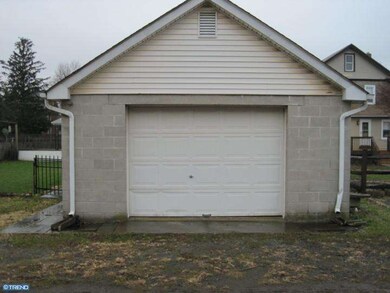 213 W 7th St, Lansdale, PA 19446 - photo 2