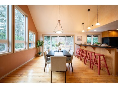 2120 Ridgeway Dr, Eugene, OR 97401 - photo 4