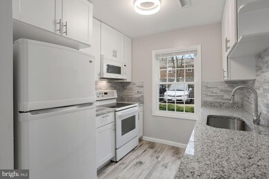 8416 Penshurst Dr unit 591, Springfield, VA 22152 - photo 6