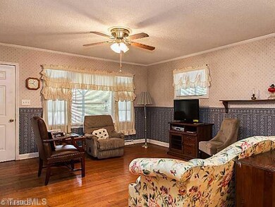 5224 Sweetwater Ct, Greensboro, NC 27407 - photo 3