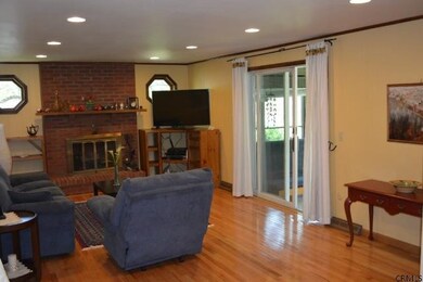 31 Green Meadows Ln, Albany, NY 12211 - photo 6