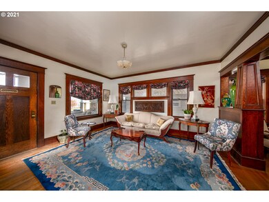 810 E 7th St, the Dalles, OR 97058 - photo 5