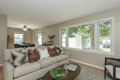 3_Living Room-4(2)