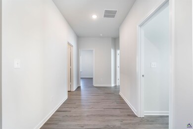 116 Bulloch Ct, Byron, GA 31008 - photo 2