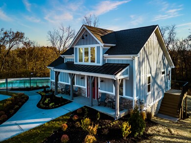 hcs_amenity_front_0fh0131_community_exte
