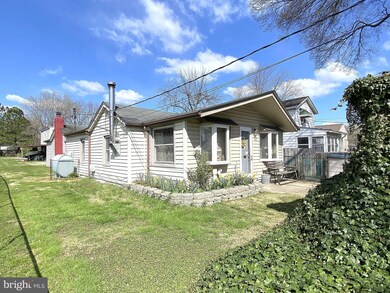 2218 Lodge Farm Rd, Sparrows Point, MD 21219 - photo 6