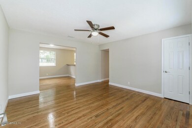 6321 Mercado Dr, Jacksonville, FL 32210 - photo 5