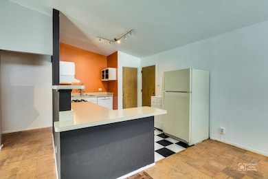 3409 Wilke Rd, Rolling Meadows, IL 60008 - photo 4