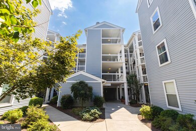 The Four Winds at Oakton unit C5, Oakton, VA 22124 - photo 2