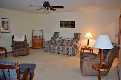 711 Timber Lake Dr unit 711, Marysville, OH 43040 - photo 4