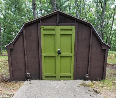 8920 S Hayes Rd, Baldwin, MI 49304 - photo 2