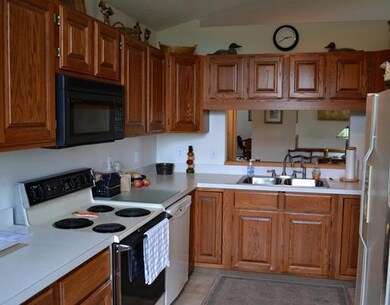 unlisted-address, Lansing, MI 48917 - photo 5