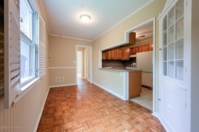 180 Cliftwood Rd Oakhurst NJ-large-009-2