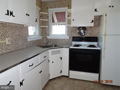 1359 Midland Rd, Conshohocken, PA 19428 - photo 5