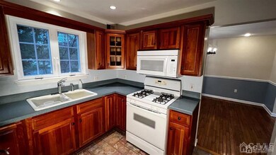 344 N 9th Ave, Manville, NJ 08835 - photo 6