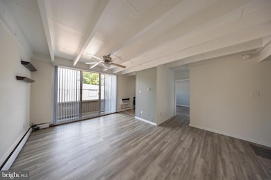 100 E Glenolden Ave unit R18, Glenolden, PA 19036 - photo 3