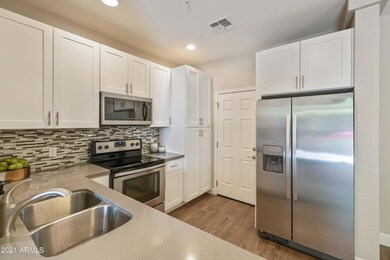 Main Street Station - Kitchen