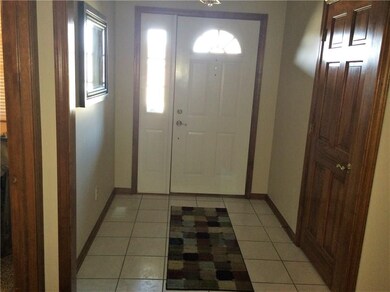 858 Deerfield Rd, Anderson, IN 46012 - photo 2