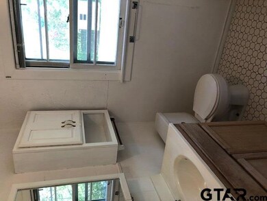 403 403 Seagle St, Tyler, TX 75701 - photo 4