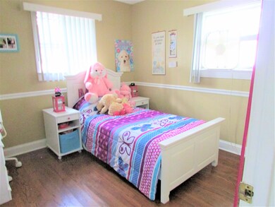 2019 Indian Rd unit 2, Waukegan, IL 60087 - photo 5