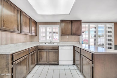 14024 N Burning Tree Place, Phoenix, AZ 85022 - photo 2