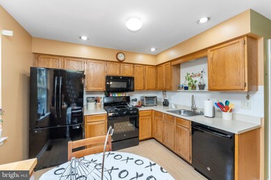 1215 Cobblestone Cir, Lansdale, PA 19446 - photo 7