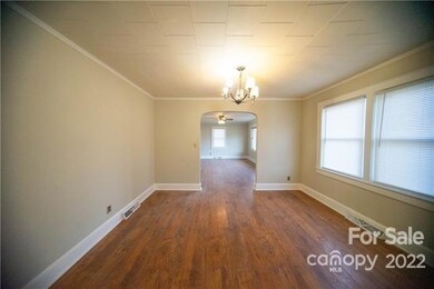 Dining room between the kitchen and living room