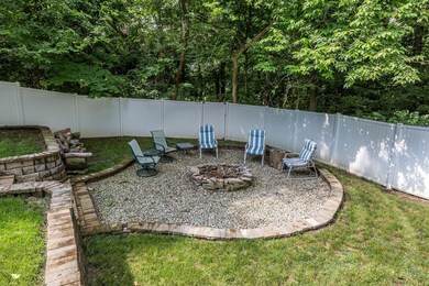 307 W Central Ave 051