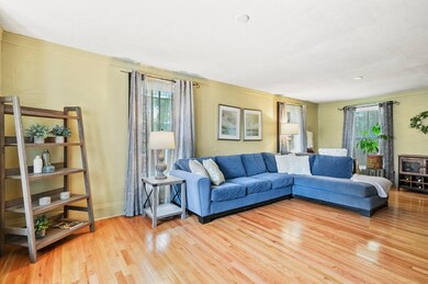 179 Elm St, Amesbury, MA 01913 - photo 4