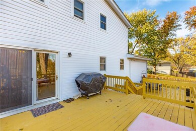 Multi-level deck