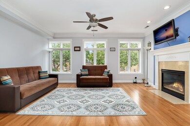 6113 N Mozart St unit 4, Chicago, IL 60659 - photo 3