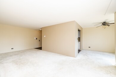 450 Raintree Dr unit 2F, Glen Ellyn, IL 60137 - photo 7